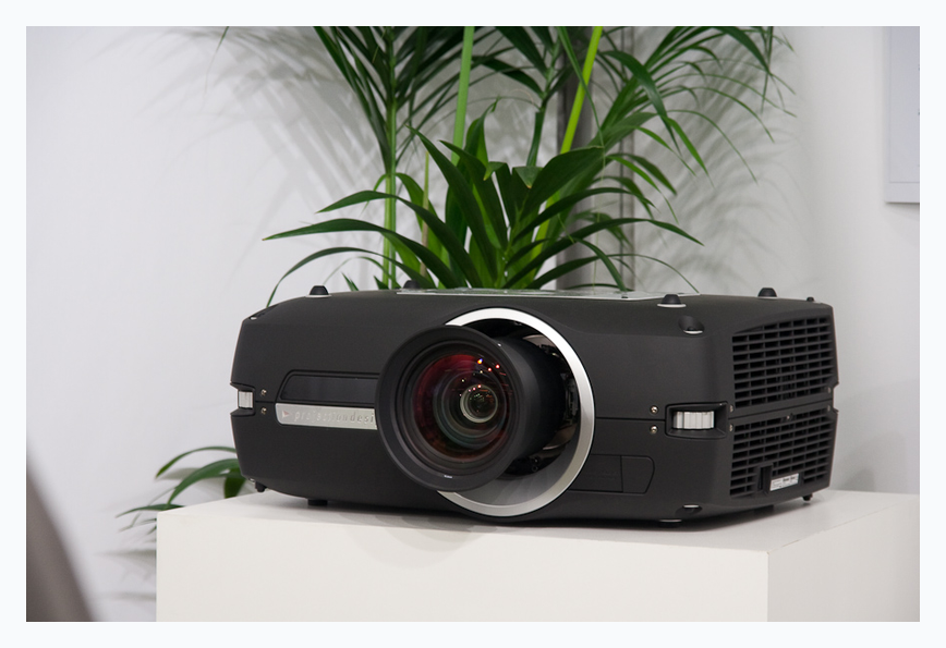 Barco G62